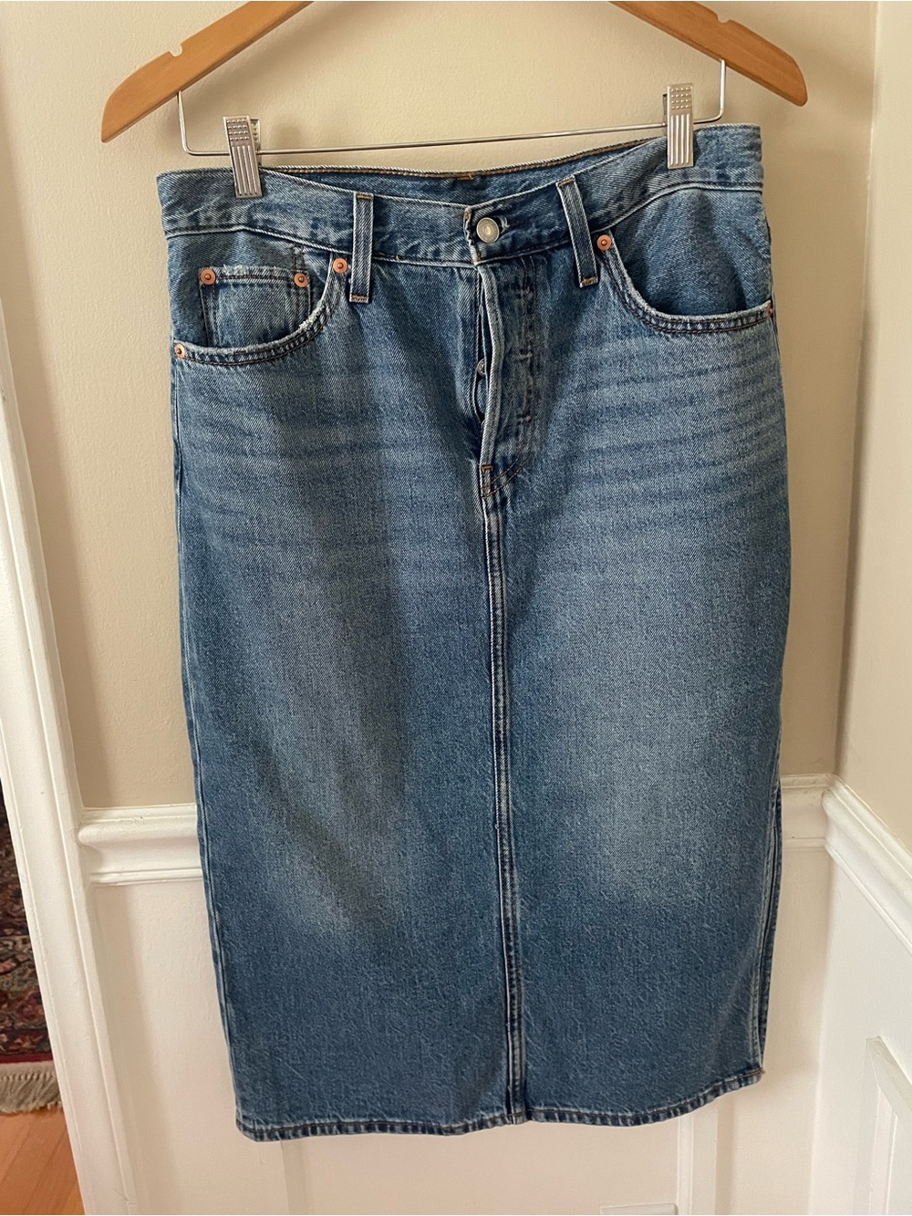 Levi's Denim Midi Skirt with side slit 28